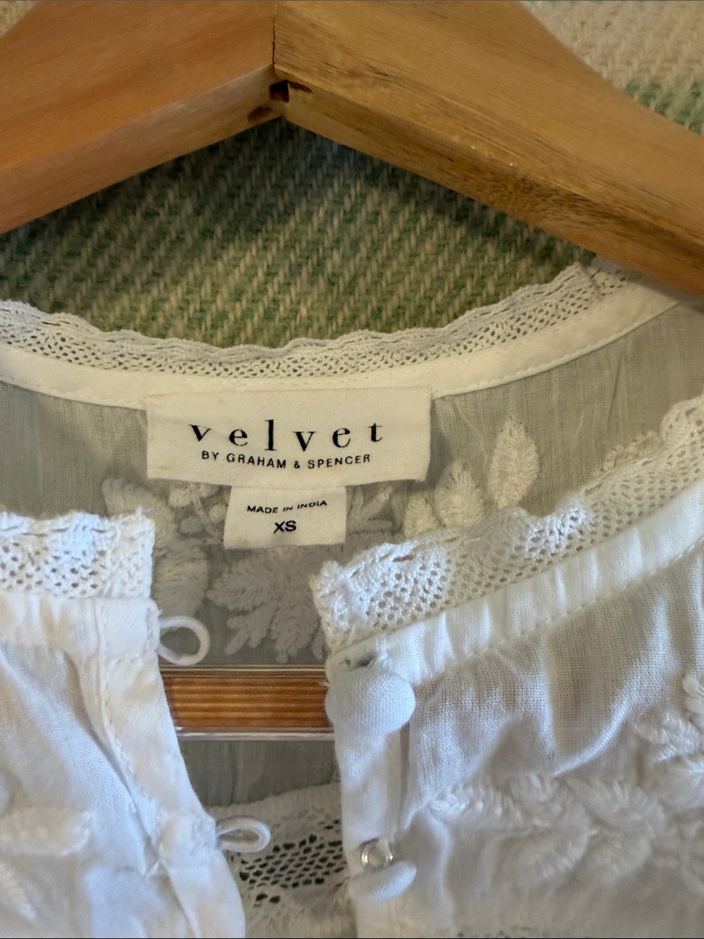 Velvet by Graham & Spencer White Embroidered Lace Peasant Blouse - Picture 3 of 7